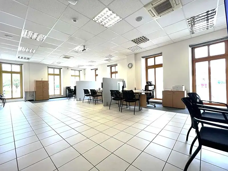 Pronájem obchodního prostoru 273 m², Domažlice – náhled fotky 1