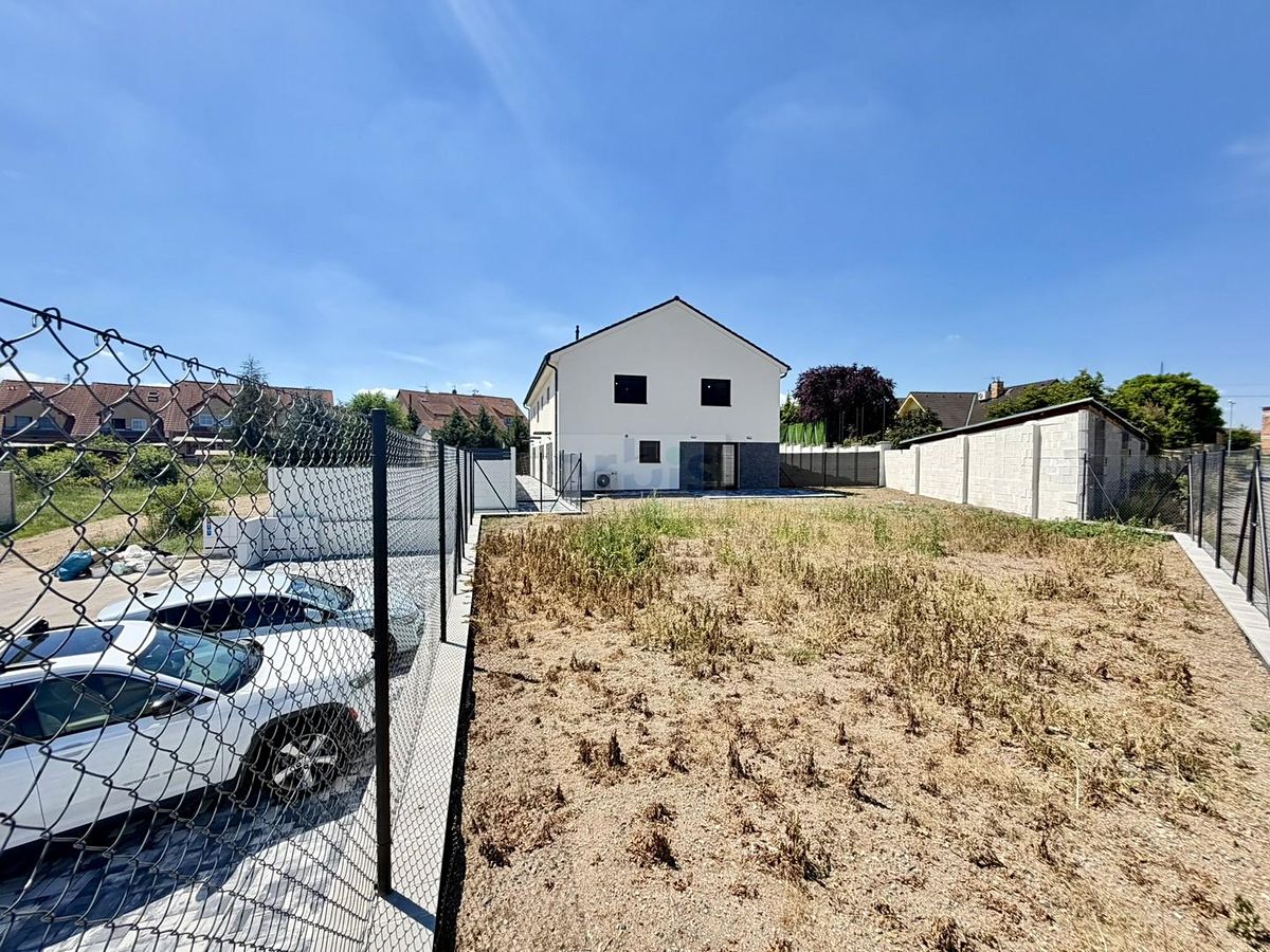 Prodej rodinného domu 149 m², pozemek 458 m² – fotografie 3