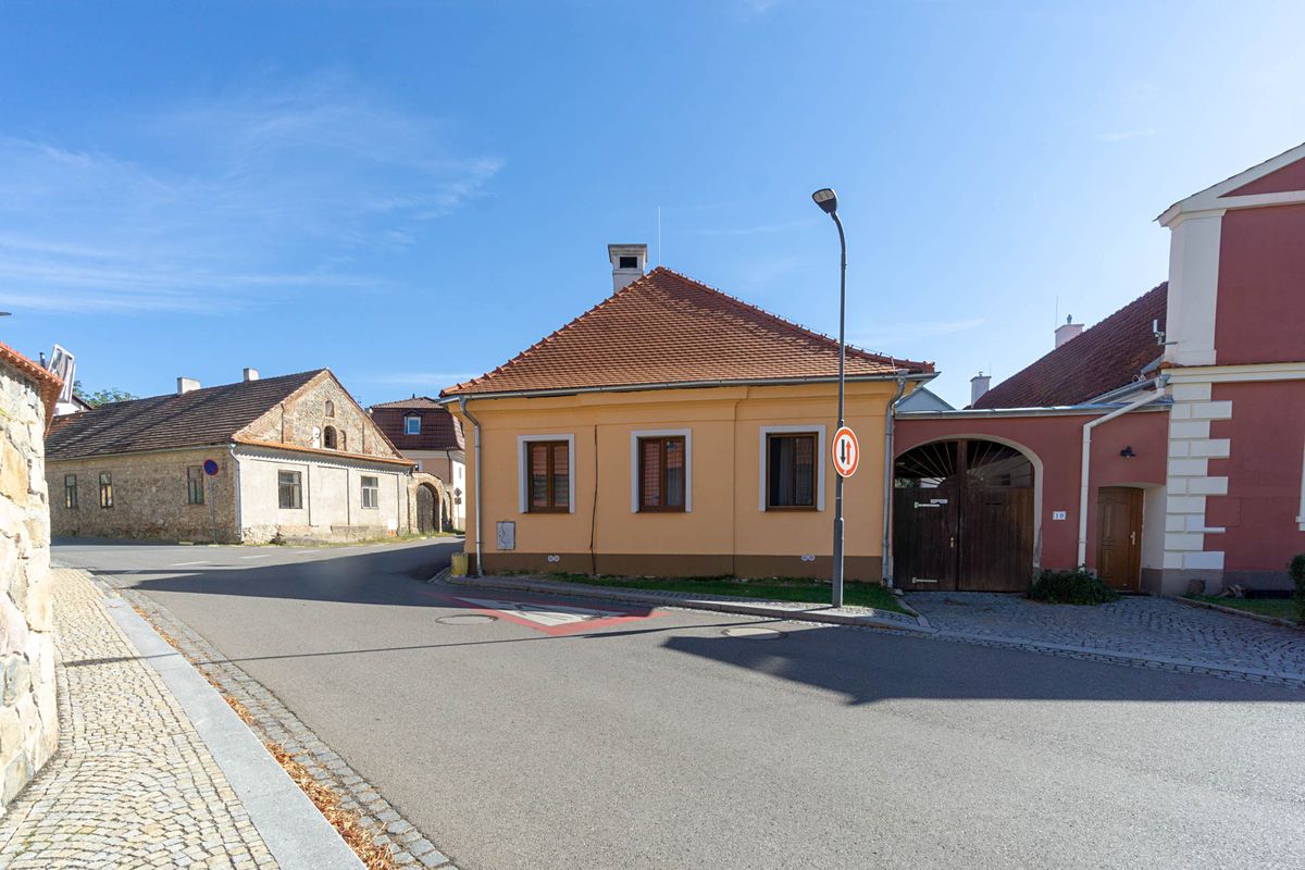 Prodej rodinného domu 130 m², pozemek 283 m² – fotografie 3