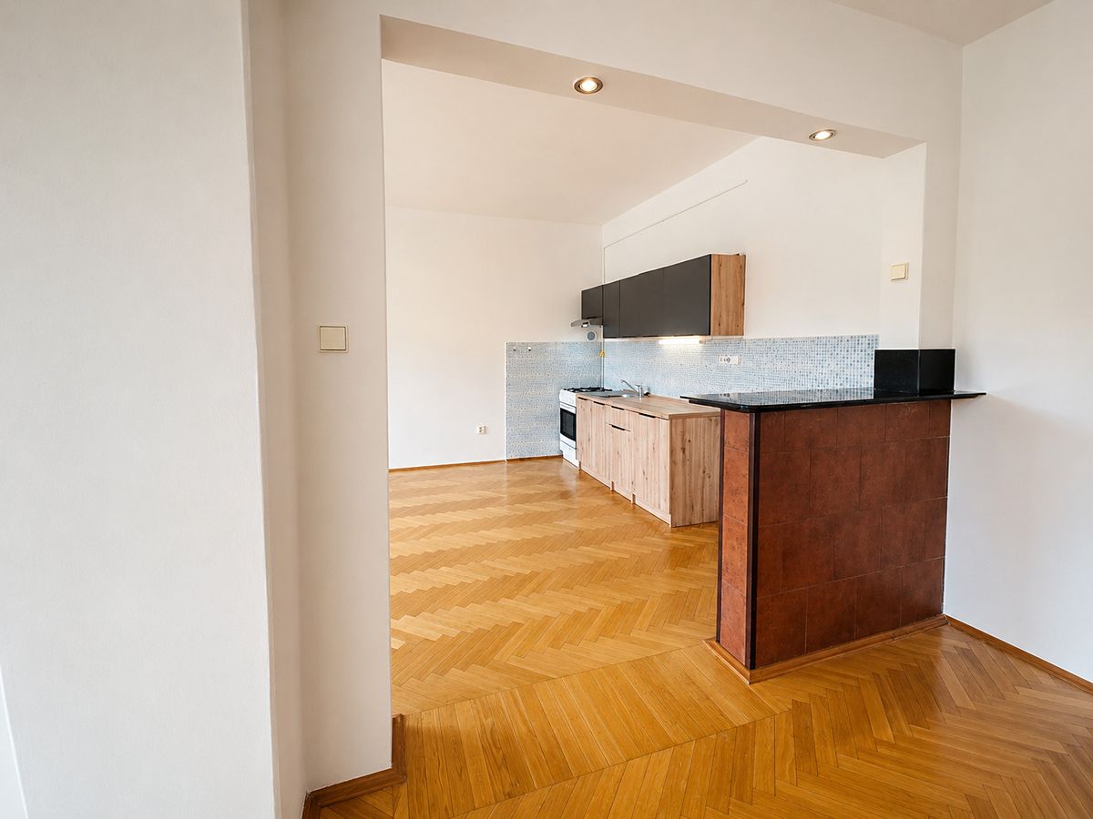 Pronájem bytu 3+kk 85 m² – fotografie 3