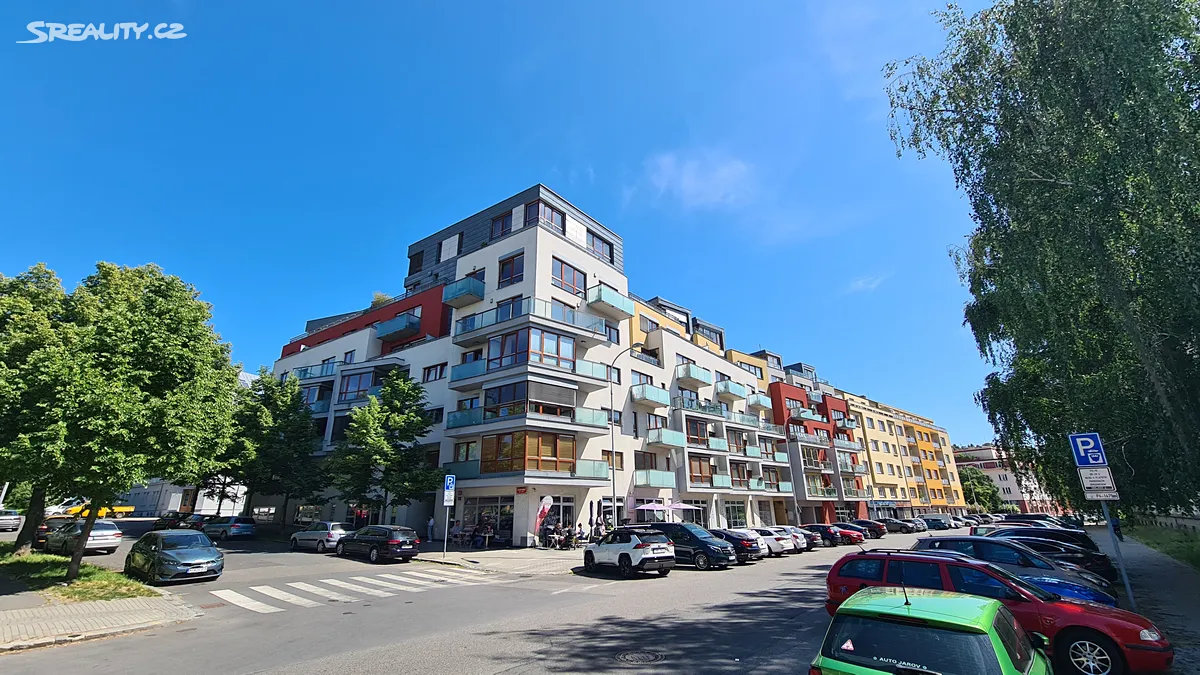 Pronájem garážového stání 20 m², Praha