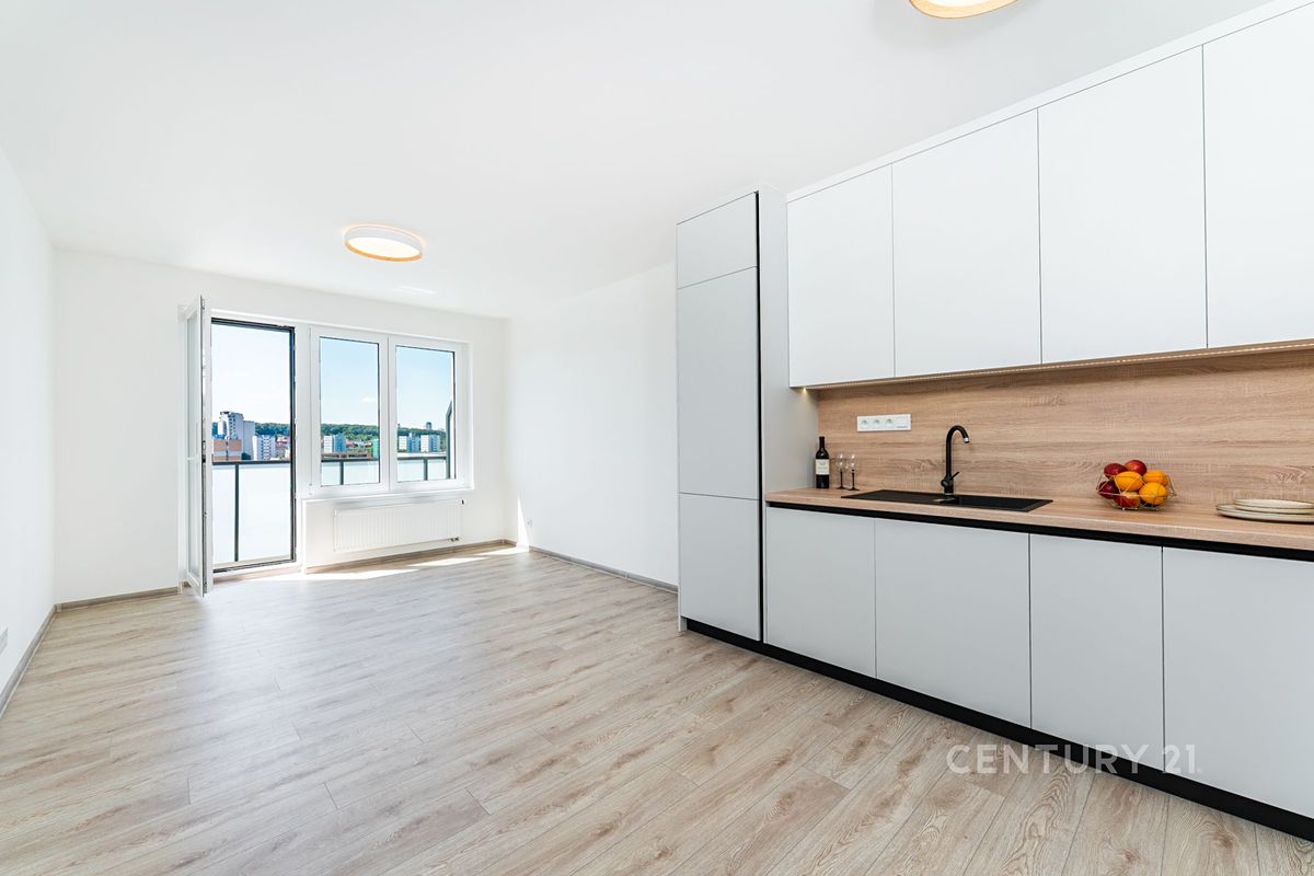Pronájem bytu 3+kk 66 m²