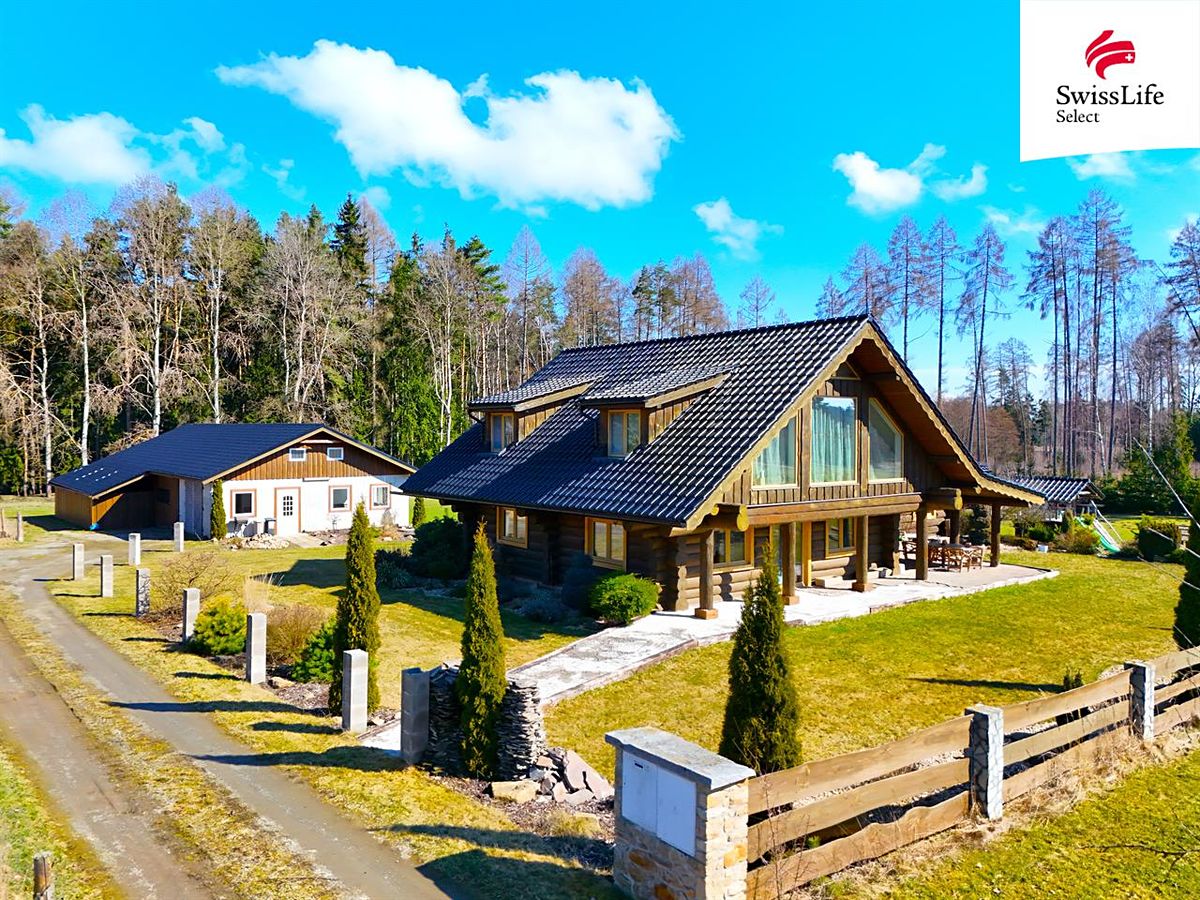 Prodej rodinného domu 205 m², pozemek 9871 m²
