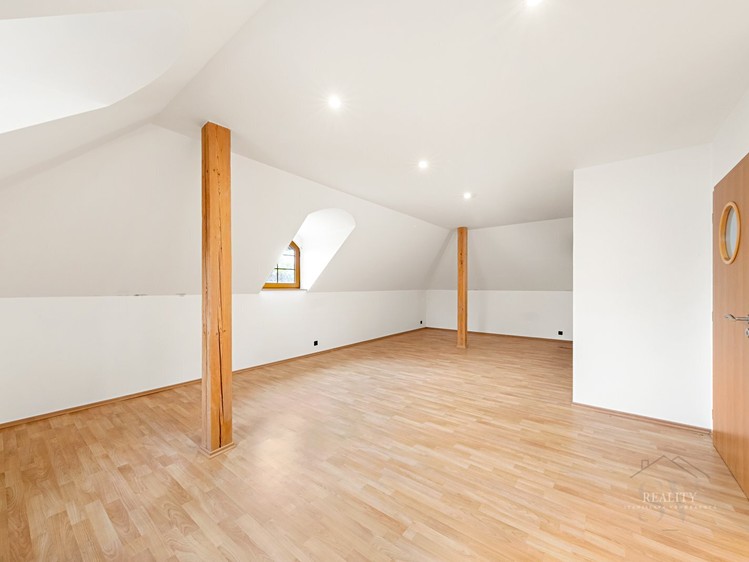 Prodej domu, 295 m² (27 z 42)