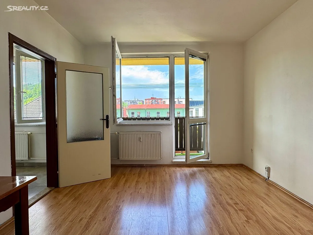 Pronájem bytu 3+1 63 m² – pohled 5