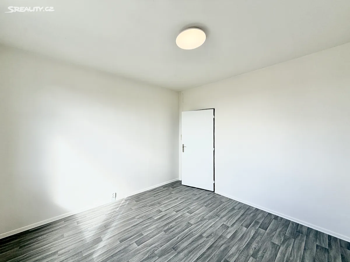 Pronájem bytu 2+1 46 m² - Więcej