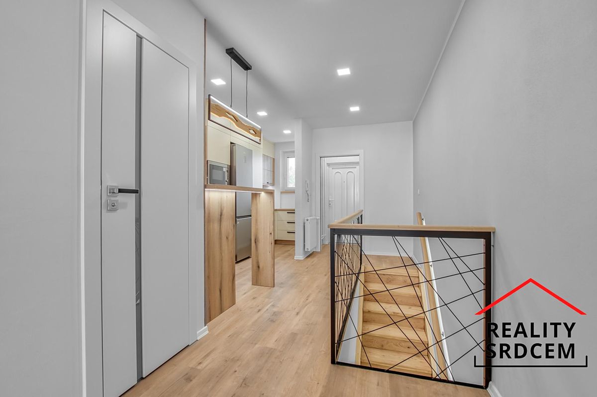 Pronájem bytu 3+kk 82 m²