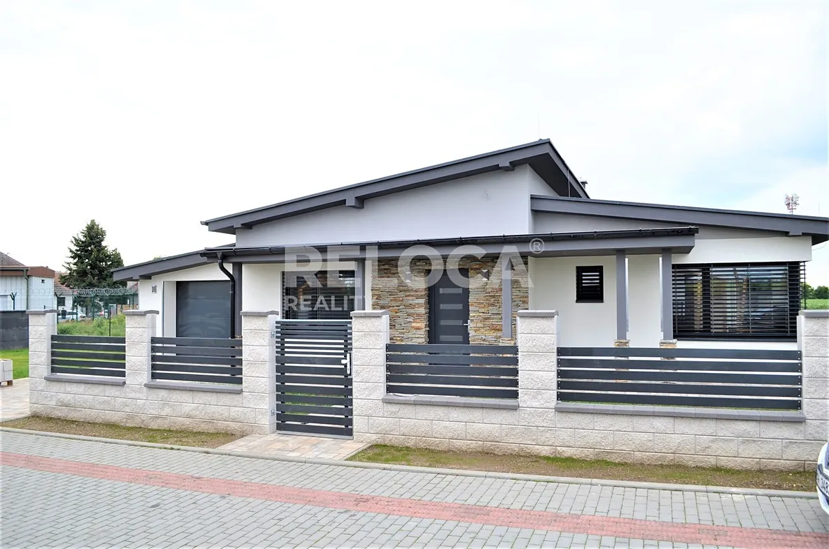 Pronájem rodinného domu 148 m², pozemek 805 m², Radonice