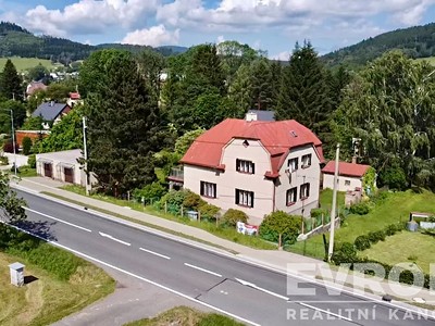 Prodej  rodinného domu 230 m², pozemek 2 377 m²