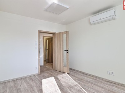 Комерційне приміщення в оренду, 67 м² (2 з 10)