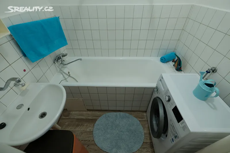 Pronájem bytu 1+kk 32 m² - View 2