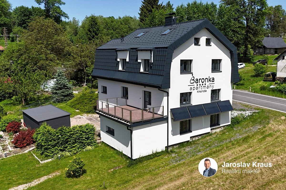 Prodej rodinného domu 373 m², pozemek 1234 m²