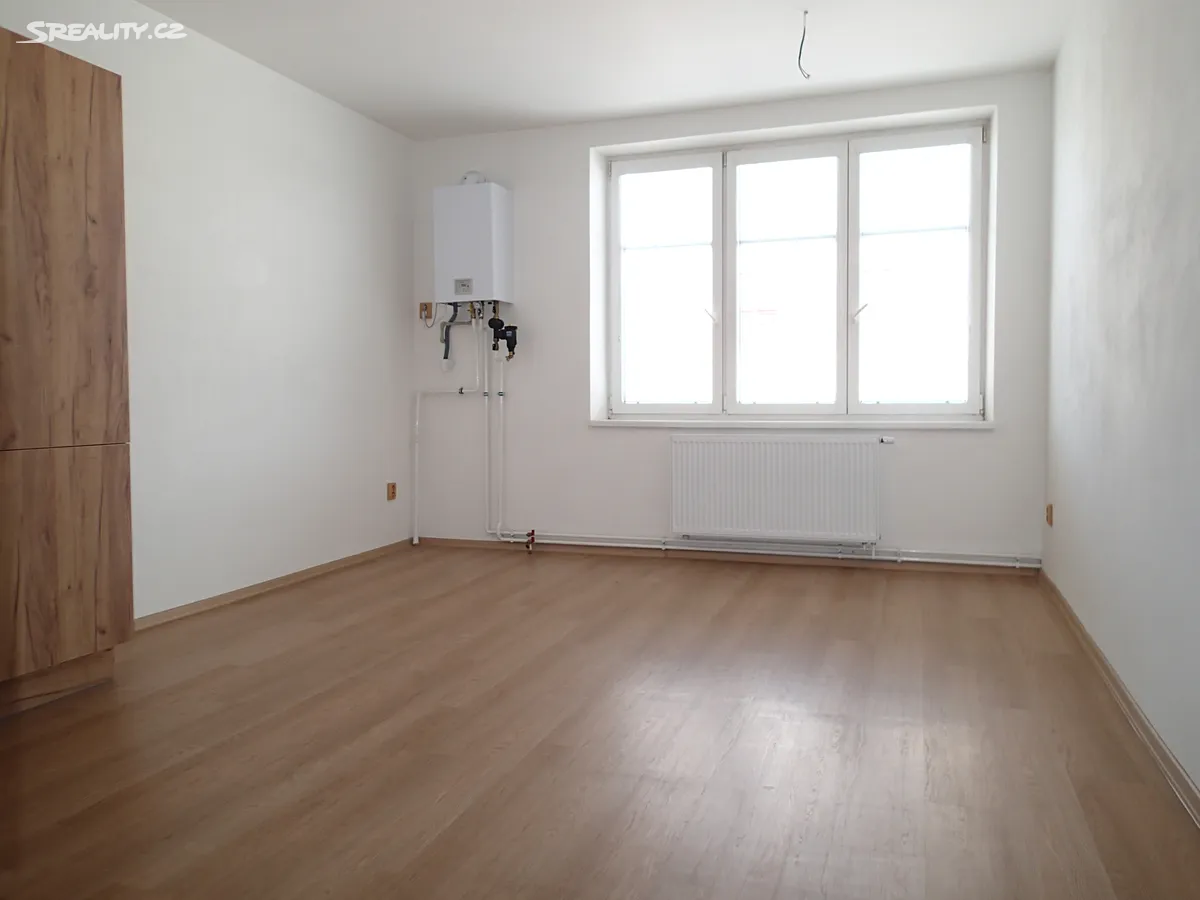 Pronájem bytu 3+kk 85 m² – pohled 5