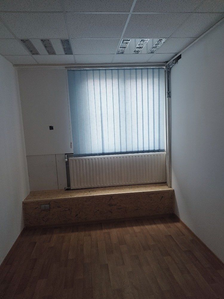 Pronájem kanceláře 15 m² – fotografie 2