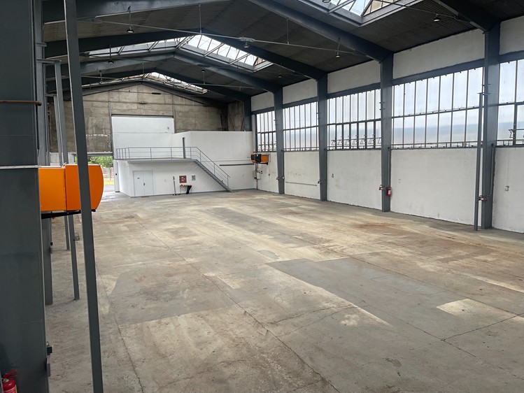 Prodej komerčního prostoru, 777 m² (44 z 46)