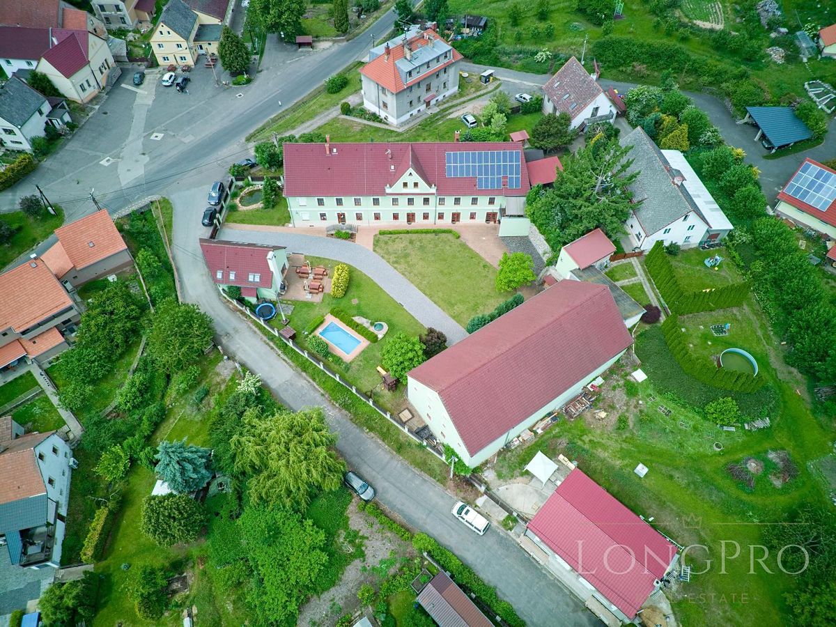Prodej vícegeneračního domu 995 m², pozemek 2484 m²