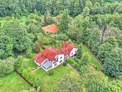 Prodej  rodinného domu 231 m², pozemek 77 689 m²