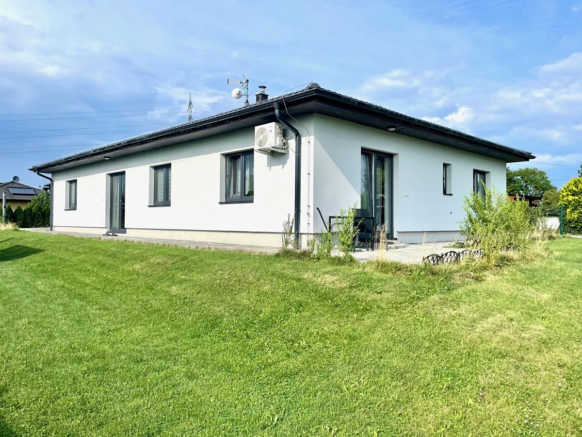 Prodej rodinného domu 160 m², pozemek 2000 m²