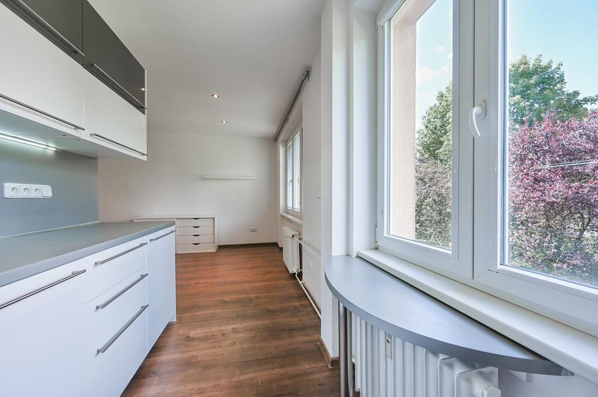 Pronájem bytu 3+kk 63 m² – fotografie 2