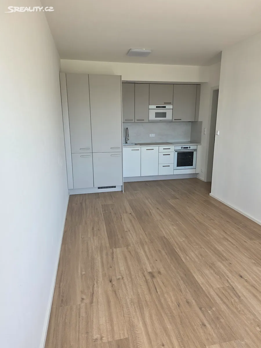 Pronájem bytu 2+kk 40 m² – pohled 3