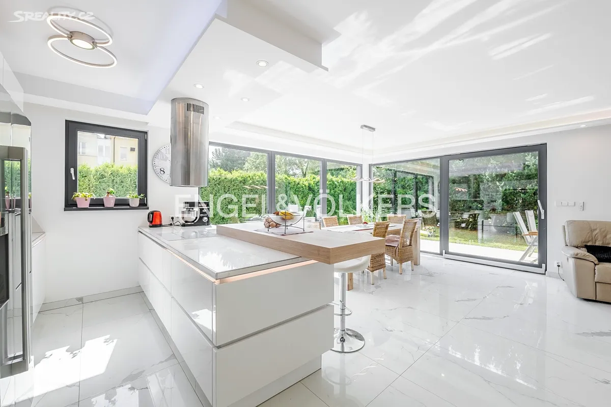 Pronájem rodinného domu 153 m², pozemek 274 m² – pohled 5