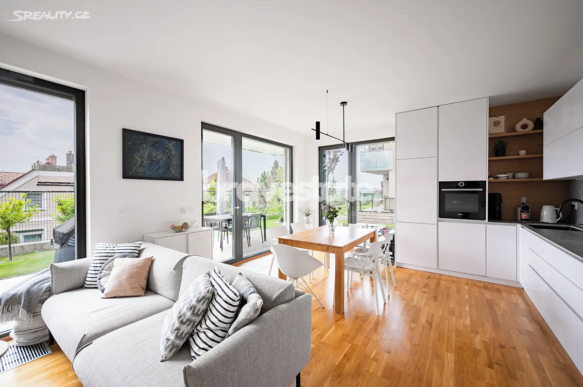 Pronájem bytu 3+kk 80 m² – pohled 5