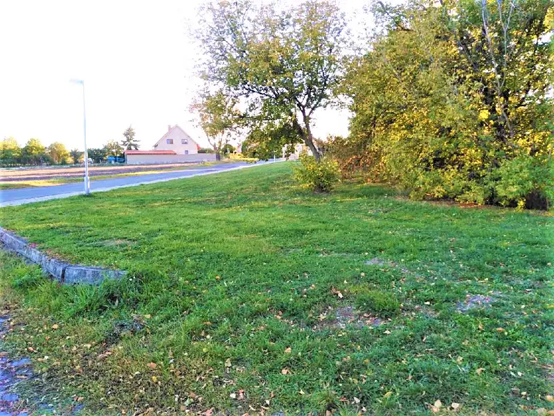 Prodej stavebního pozemku 1074 m², Úpohlavy – náhled fotky 2