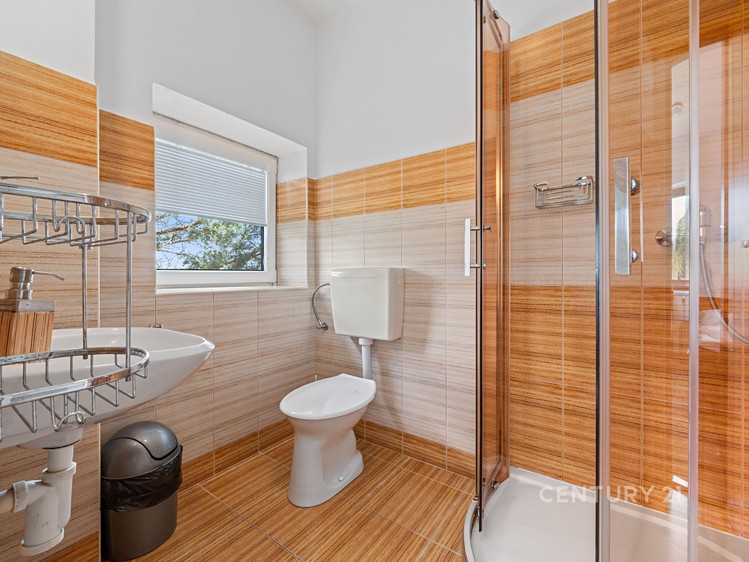 Prodej komerčního prostoru, 457 m² (27 z 32)