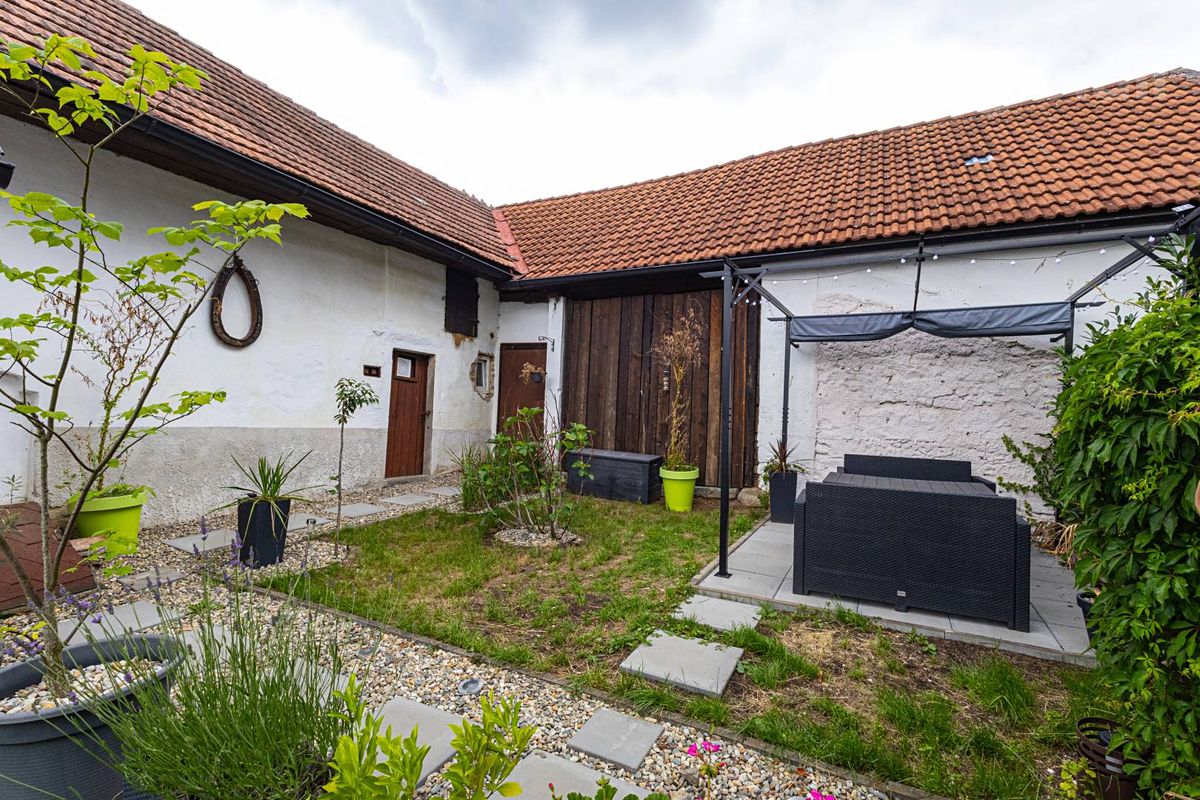 Prodej rodinného domu 162 m², pozemek 428 m² – fotografie 3