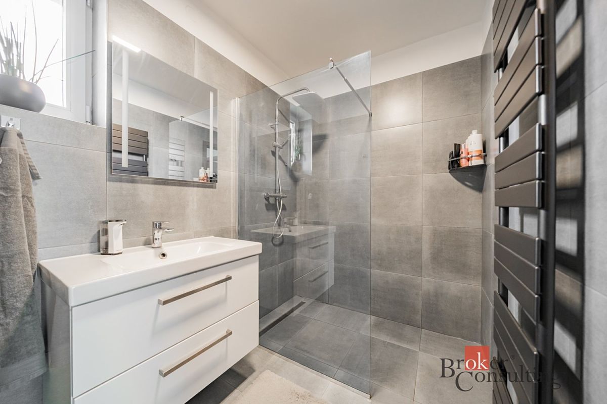 Prodej rodinného domu 186 m², pozemek 787 m² – fotografie 5