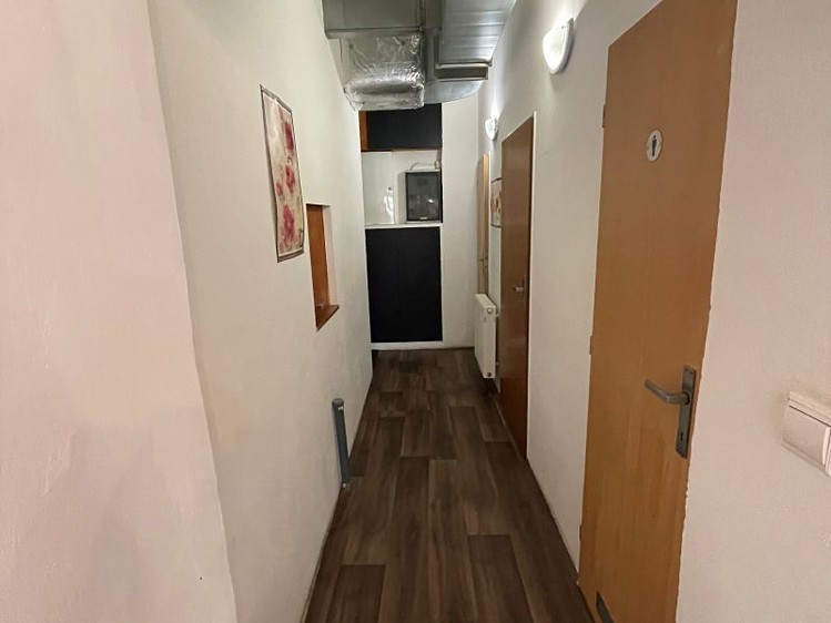 Комерційне приміщення в оренду, 90 м² (8 з 12)