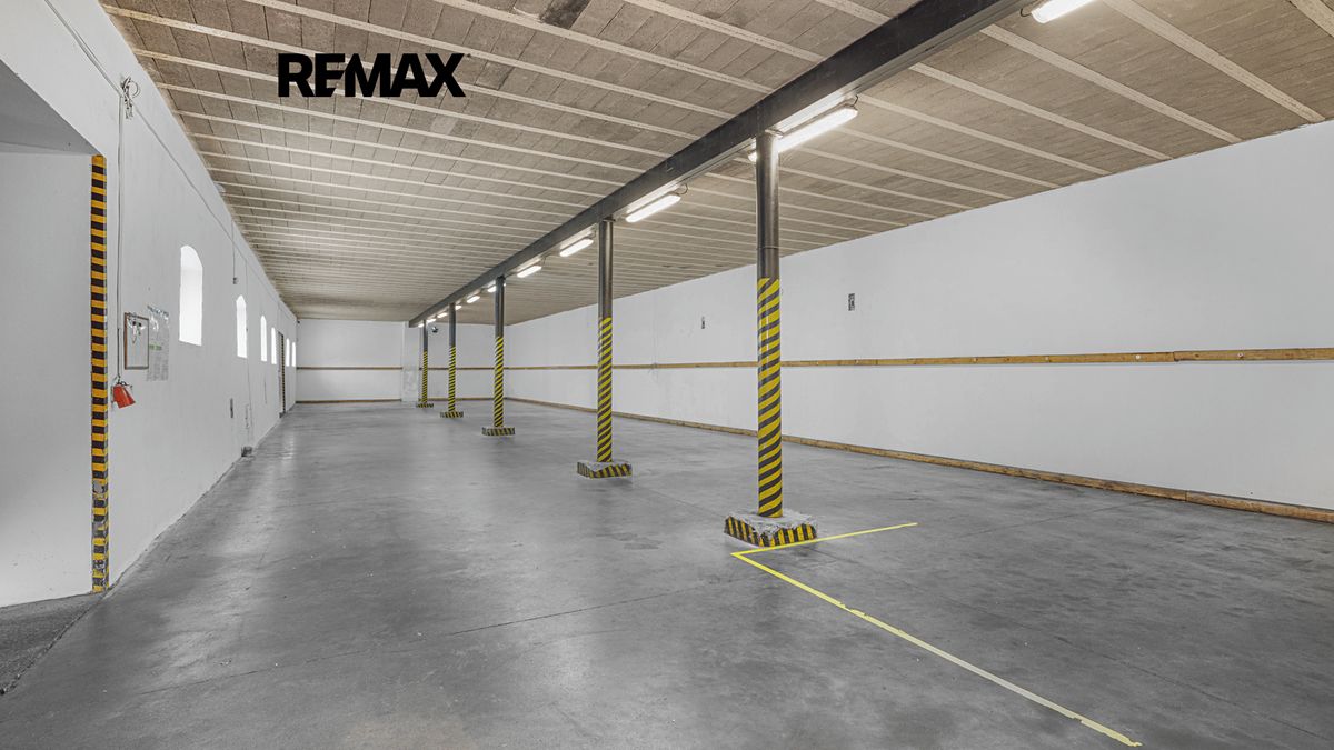 Pronájem komerční nemovitosti 1500 m² – fotografie 3