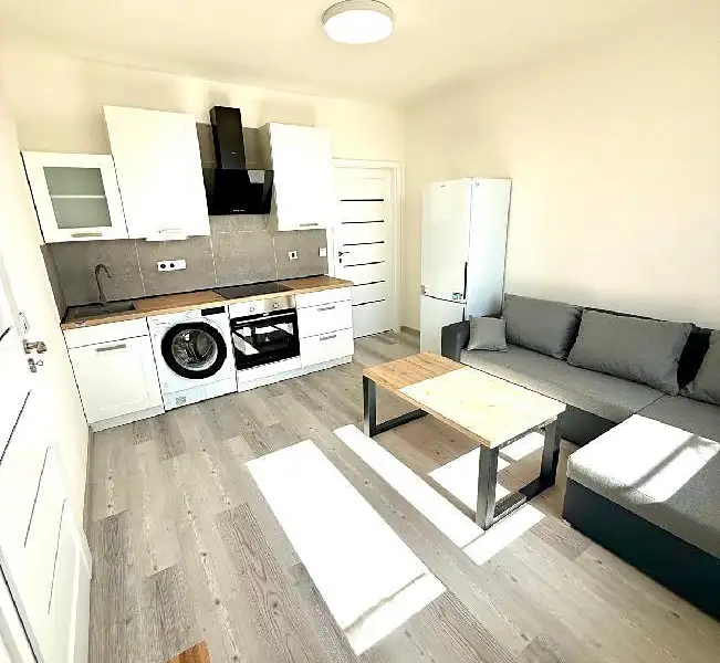 Pronájem bytu 2+kk 36 m², Česká Lípa – náhled fotky 1