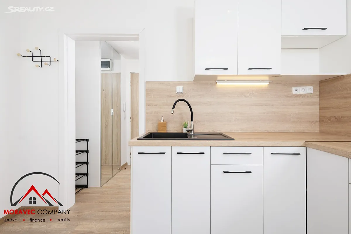 Pronájem bytu 1+kk 21 m² - Widok 6