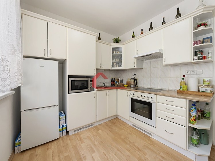 Prodej bytu 2+1, 57 m² (1 z 16)