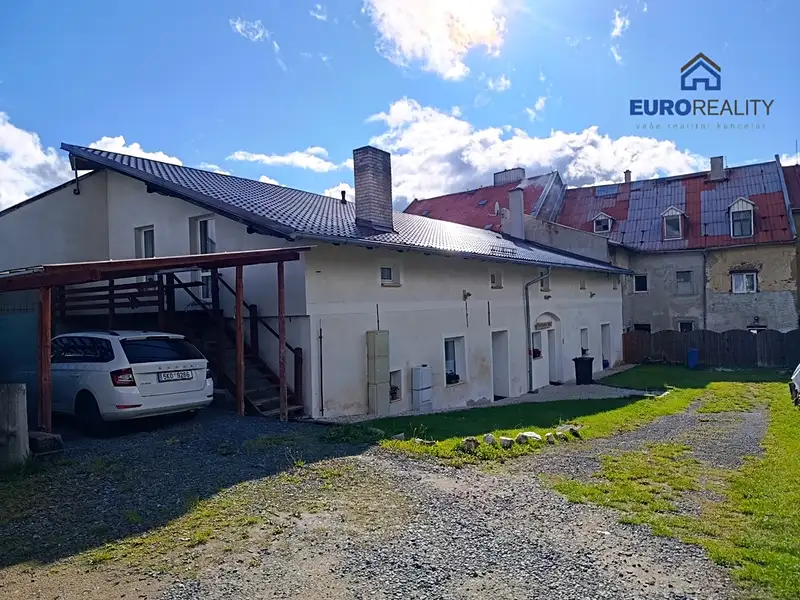 Prodej rodinného domu 360 m², pozemek 208 m², Teplá – náhled fotky 1
