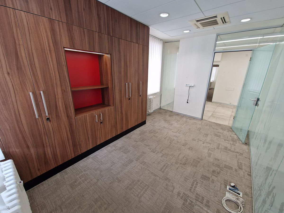 Pronájem obchodního prostoru 153 m² – fotografie 3