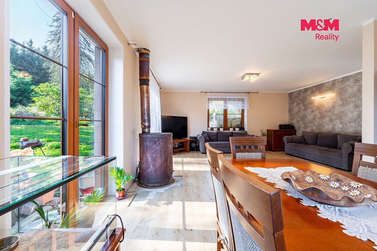 Prodej rodinného domu 288 m², pozemek 2940 m² – fotografie 2