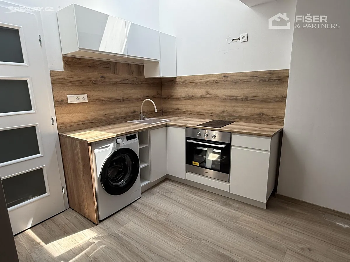 Pronájem bytu 1+kk 26 m² – pohled 2