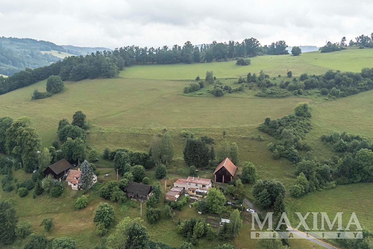 Prodej stavebního pozemku 4517 m² – fotografie 3