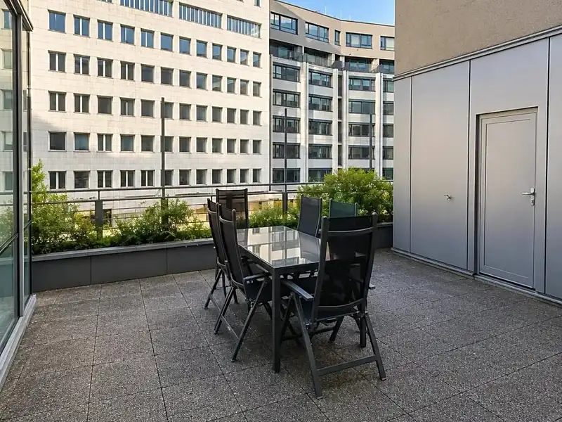 Pronájem kanceláře 45 m², Praha – náhled fotky 1