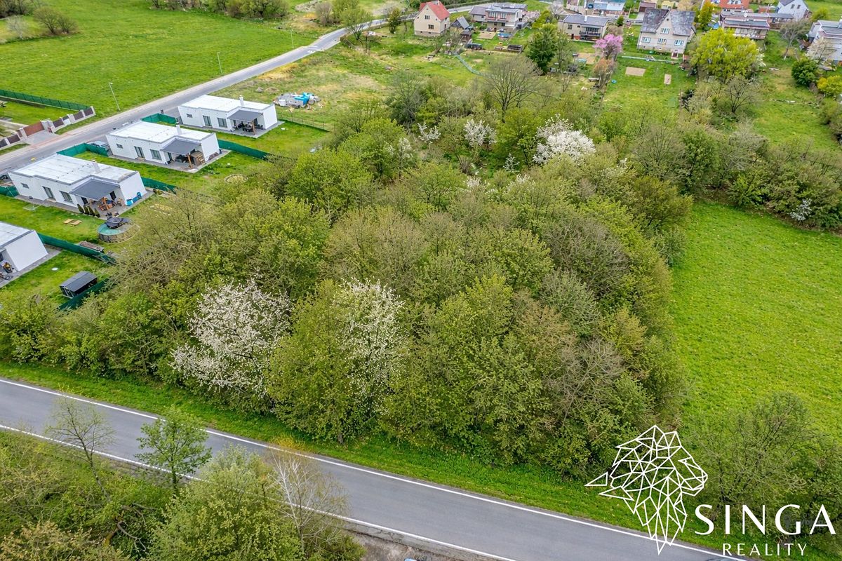 Prodej komerčního pozemku 2850 m² – fotografie 3