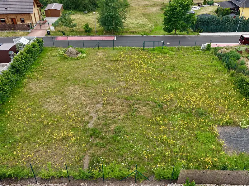Prodej stavebního pozemku 894 m², Libá – náhled fotky 1