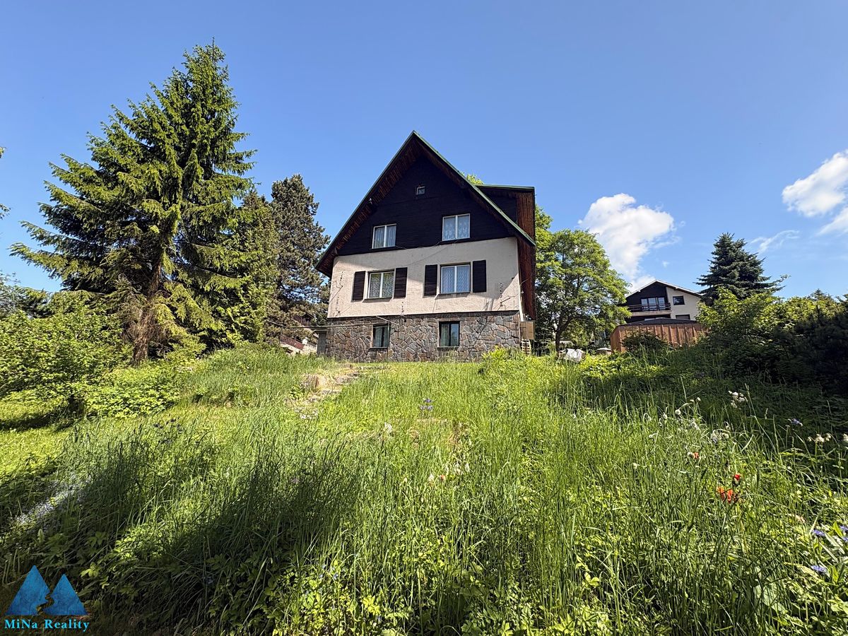 Prodej rodinného domu 180 m², pozemek 1214 m² – fotografie 3