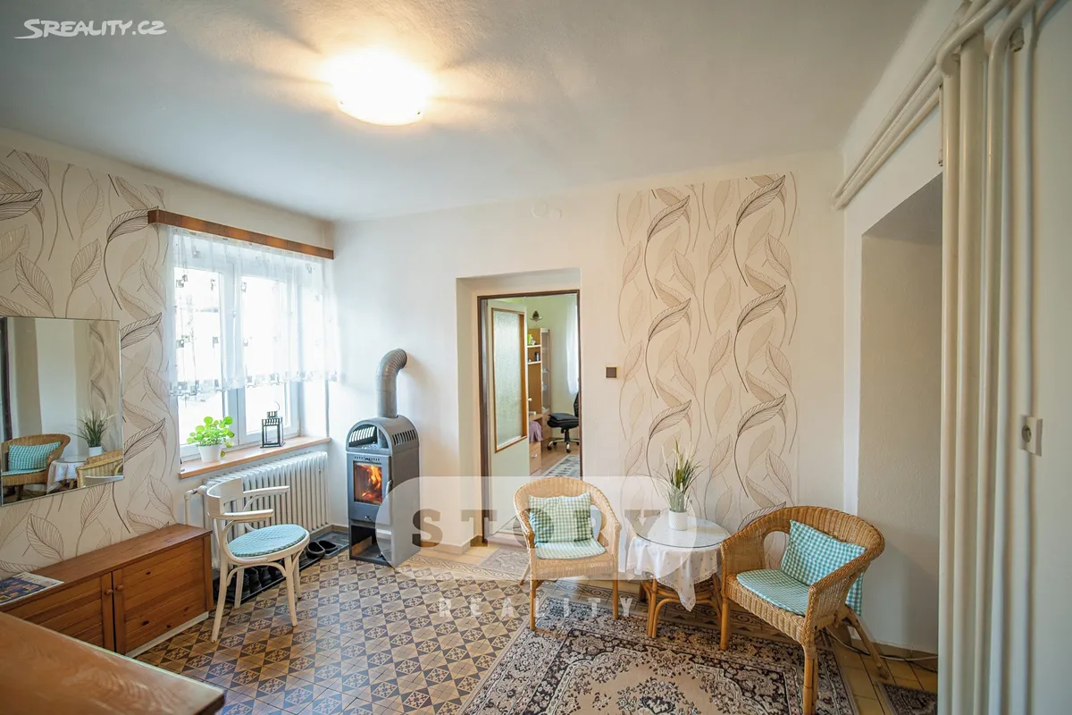 Prodej rodinného domu 221 m², pozemek 396 m² – pohled 3