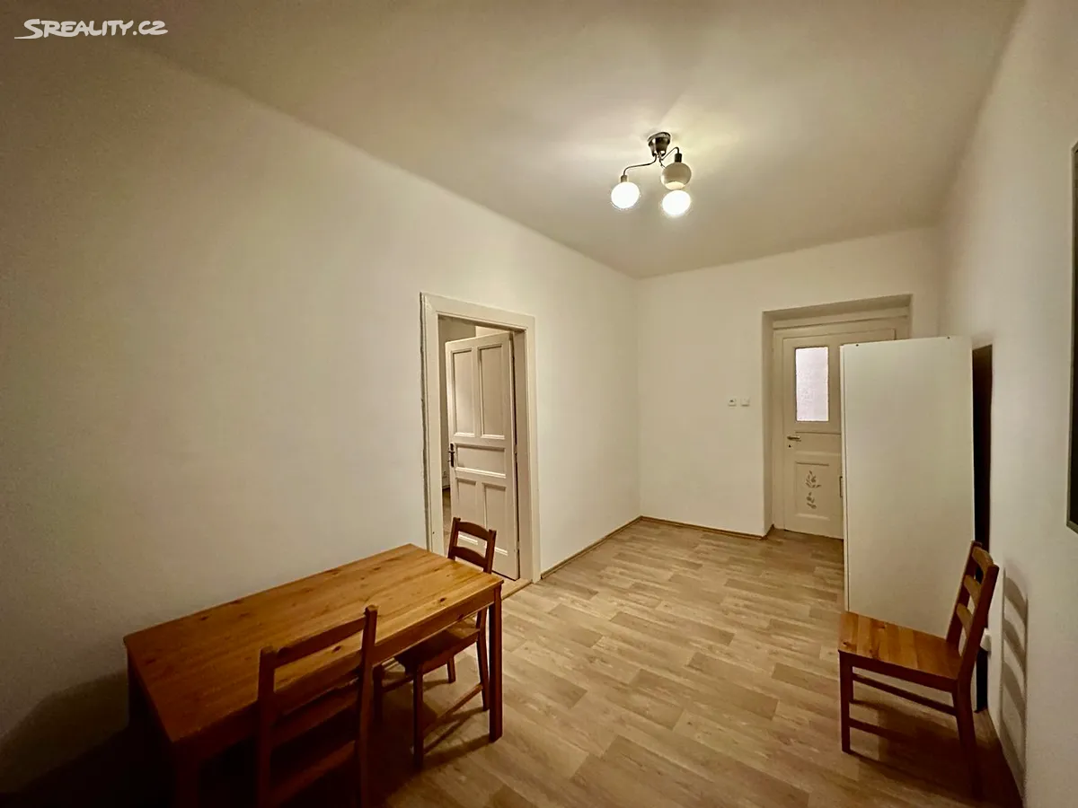 Pronájem bytu 2+kk 45 m² – pohled 5