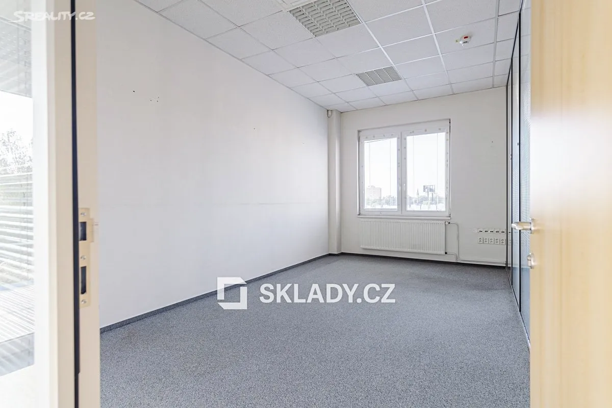 Pronájem kanceláře 1000 m² – pohled 5