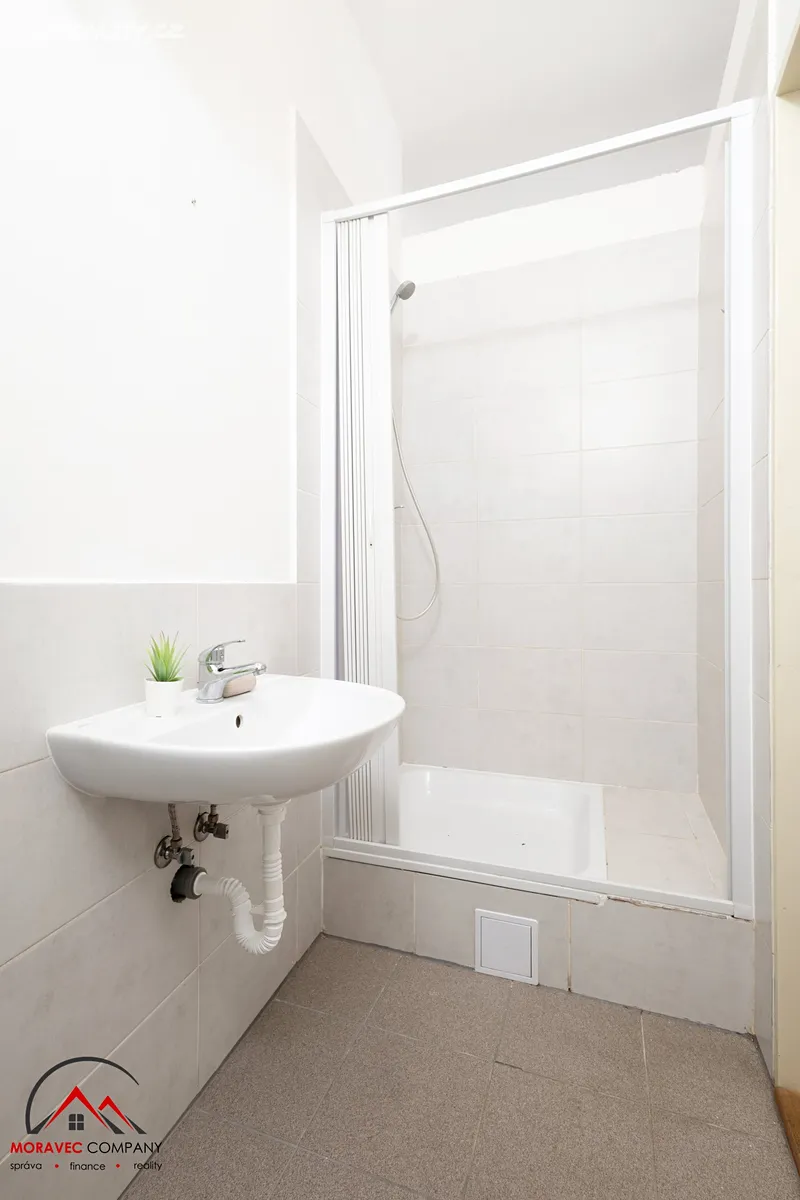 Pronájem bytu 1+1 37 m² – pohled 6