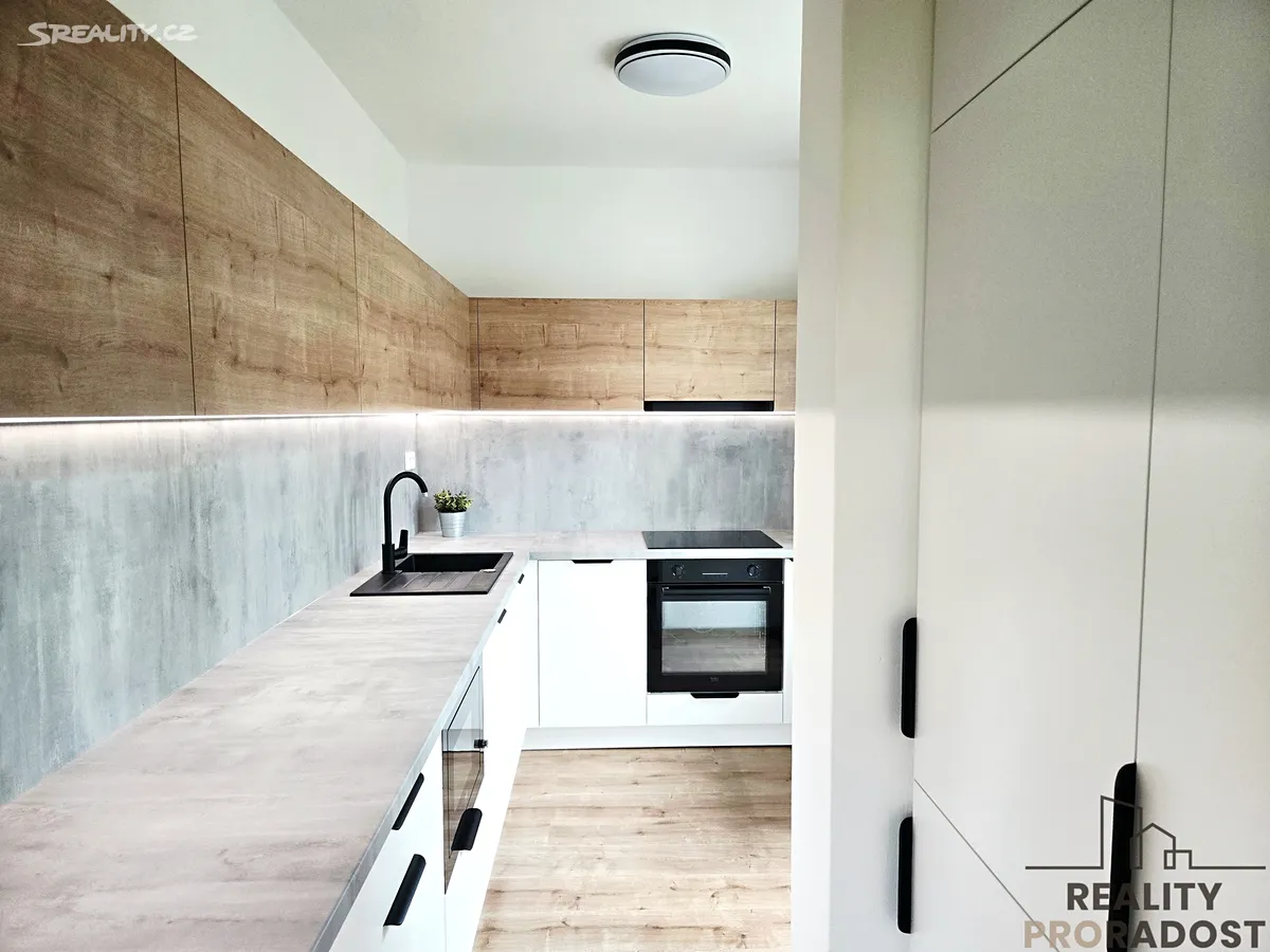 Prodej bytu 3+1 66 m², Třinec