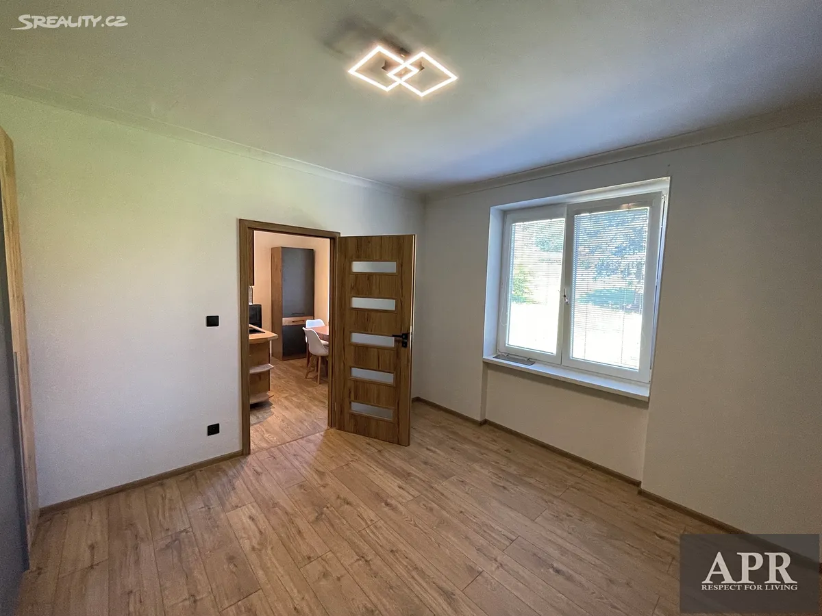 Pronájem bytu 2+1 53 m² – pohled 6